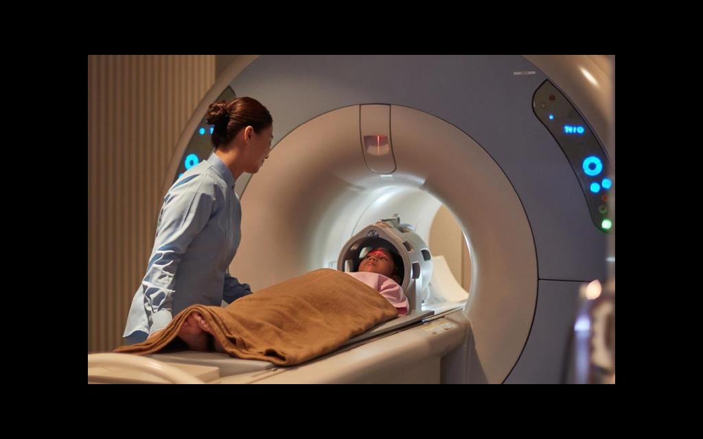photo pediatric MRI