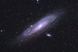 M31, Andromeda Galaxy (40 x 1-minute exposure; 200mm lens)